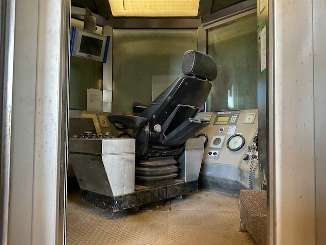 Kca deutag boorinstallatie besturingscabine - afbeelding 17 van  23