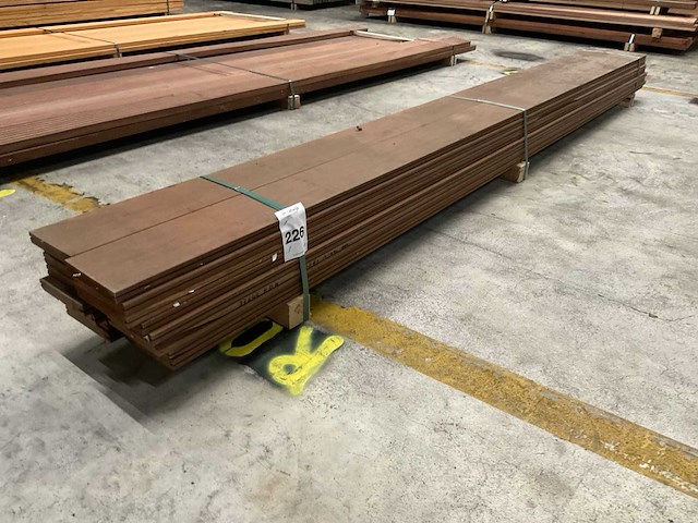 Kebony radiata vlonderdelen glad 22x142 mm (16x) - afbeelding 1 van  3