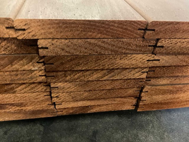 Kebony radiata vlonderdelen glad 22x142 mm (58x) - afbeelding 6 van  6