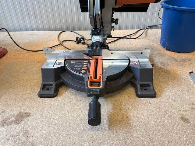 Keda m1dx-254a afkort / tafelzaag machine (2x) - afbeelding 8 van  11