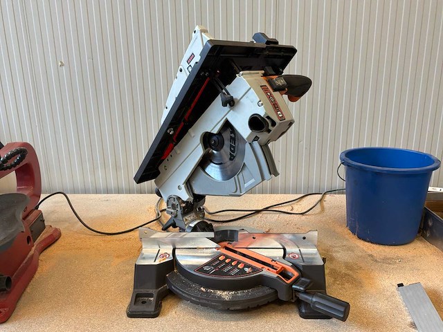 Keda m1dx-254a afkort / tafelzaag machine - afbeelding 10 van  11