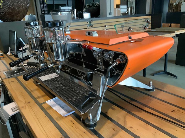 Kees van der westen - spirit 2-groeps - espresso machine - afbeelding 9 van  15