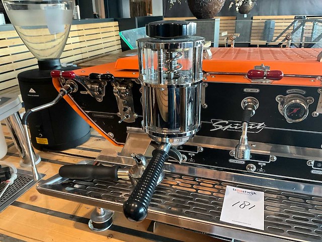 Kees van der westen - spirit 2-groeps - espresso machine - afbeelding 10 van  15