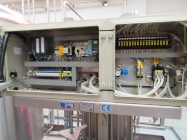 Keg-technik - 2011 - micromat m 2/2-b - fusten vul- en reinigingsmachine - afbeelding 2 van  12