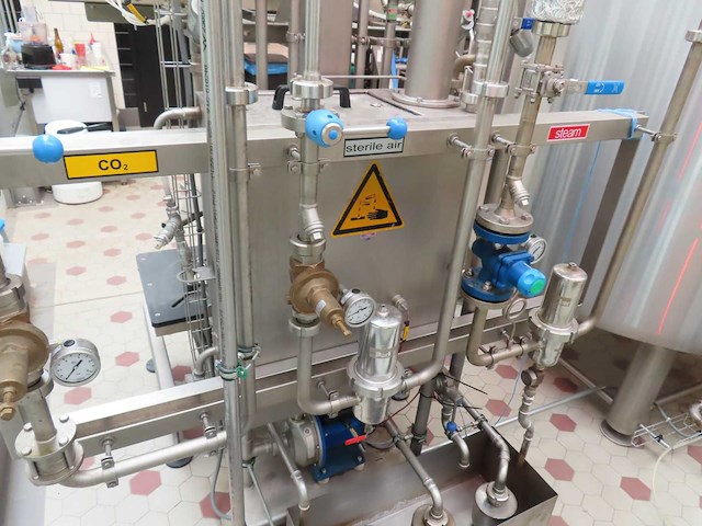 Keg-technik - 2011 - micromat m 2/2-b - fusten vul- en reinigingsmachine - afbeelding 6 van  12