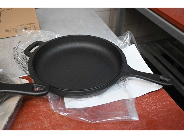 Keij cast iron gietijzeren pannenset - afbeelding 2 van  5