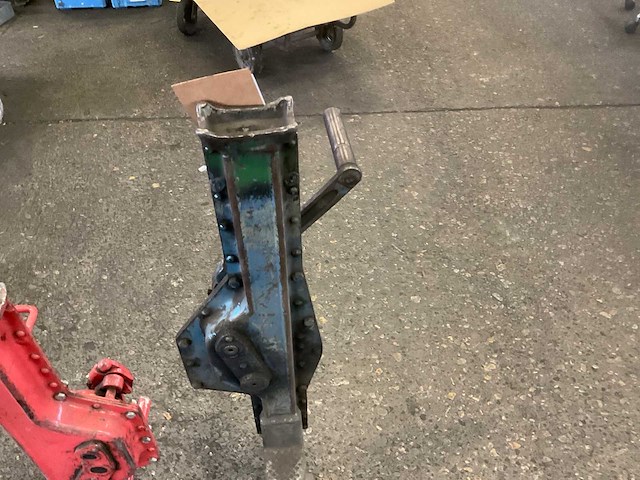 Kelderwinde / dommekracht (2x) - afbeelding 7 van  11