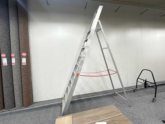 Kelfort - 3120 - uitzettrap - afbeelding 1 van  3