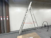 Kelfort - 3120 - uitzettrap - afbeelding 1 van  3