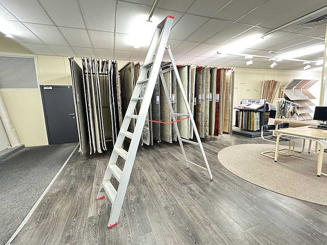 Kelfort - 3120 - uitzettrap - afbeelding 1 van  3