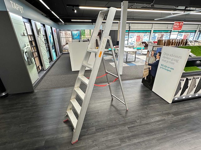 Kelfort - 3120 - uitzettrap - afbeelding 1 van  3