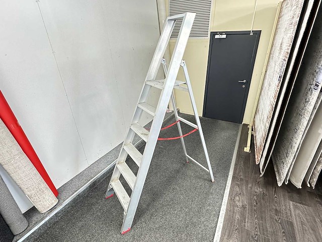 Kelfort - 320 - uitzettrap - afbeelding 1 van  4