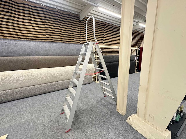 Kelfort - 3220 - uitzettrap - afbeelding 1 van  3