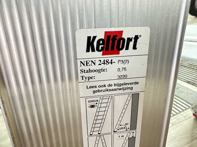 Kelfort - 3220 - uitzettrap - afbeelding 2 van  2