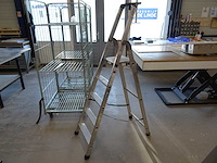 Kelfort - sp-5 - trap - afbeelding 1 van  2