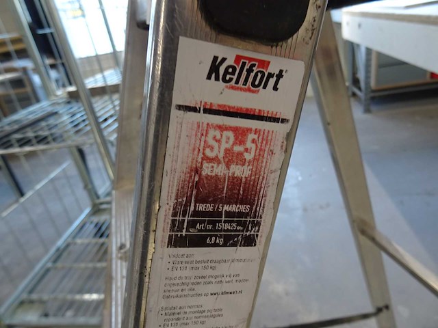 Kelfort - sp-5 - trap - afbeelding 2 van  2