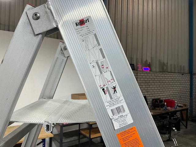 Kelfort - uitzettrap - afbeelding 2 van  2