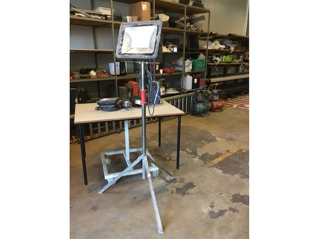 Kelfort bouwlamp - afbeelding 5 van  5