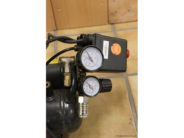 Kelfort luchtcompressor ecu 201, 1100w - afbeelding 4 van  7