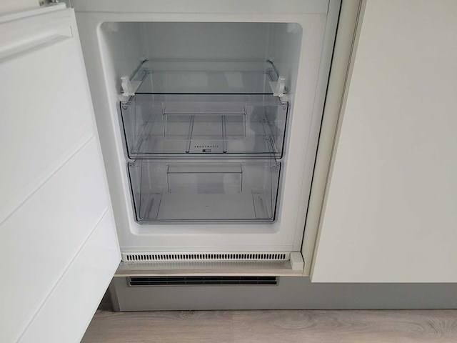 Keller - keuken met aeg/pelgrim apparatuur - afbeelding 8 van  18