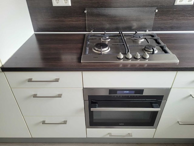 Keller - keuken met aeg/pelgrim apparatuur - afbeelding 16 van  18