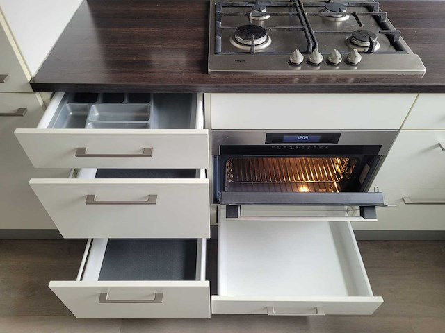 Keller - keuken met aeg/pelgrim apparatuur - afbeelding 17 van  18