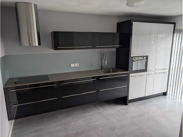 Keller - keuken met bauknecht apparatuur - afbeelding 1 van  26