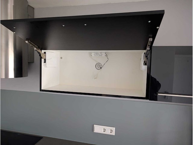 Keller - keuken met bauknecht apparatuur - afbeelding 4 van  26