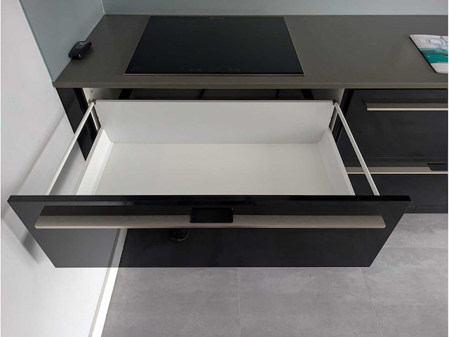 Keller - keuken met bauknecht apparatuur - afbeelding 23 van  26