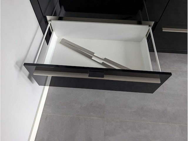 Keller - keuken met bauknecht apparatuur - afbeelding 26 van  26
