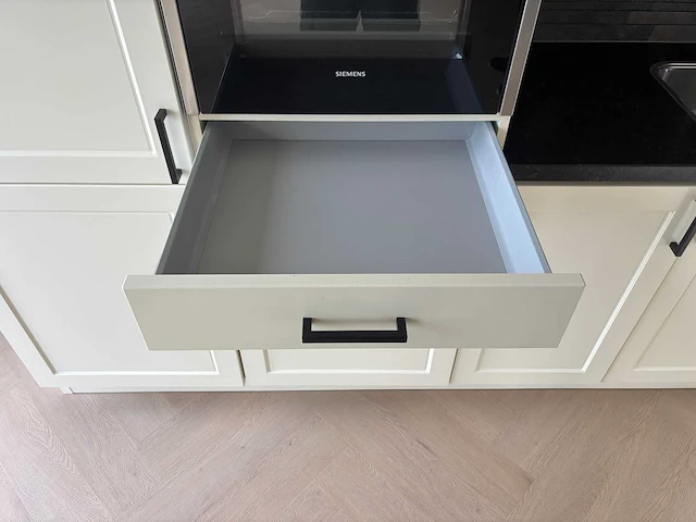 Keller - keuken met siemens apparatuur - afbeelding 2 van  16