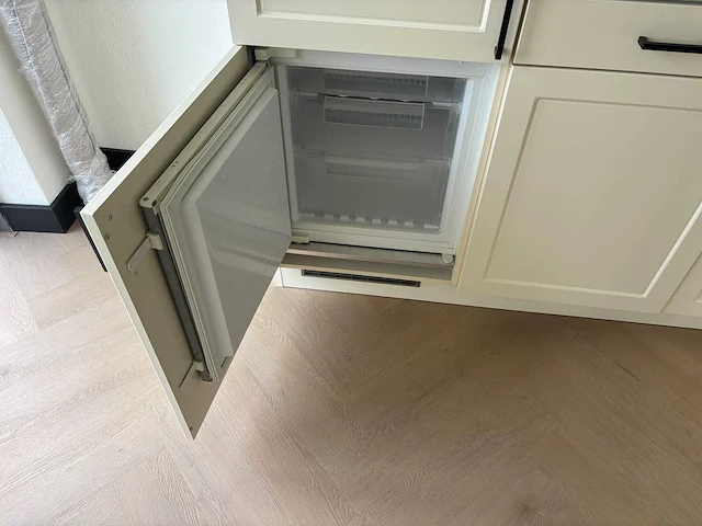 Keller - keuken met siemens apparatuur - afbeelding 15 van  16