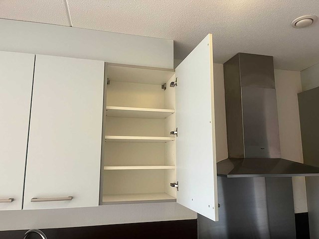 Keller - keuken - afbeelding 25 van  27