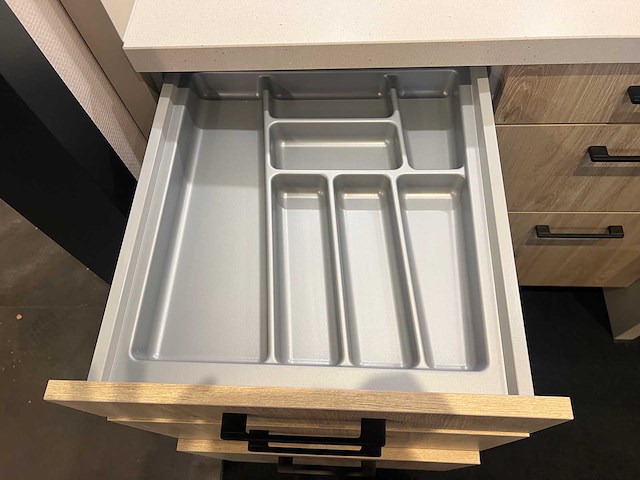 Keller - showroomkeuken (c) - afbeelding 15 van  30