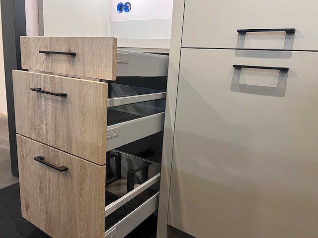 Keller - showroomkeuken (c) - afbeelding 17 van  30