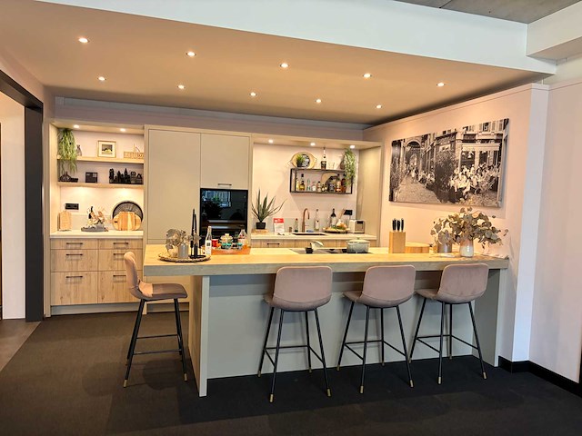 Keller - showroomkeuken (c) - afbeelding 1 van  30