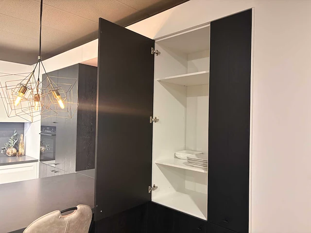 Keller - showroomkeuken met apparatuur - afbeelding 6 van  20