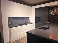 Keller - showroomkeuken met apparatuur - afbeelding 20 van  20