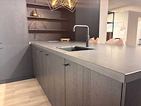 Keller - showroomkeuken met apparatuur - afbeelding 17 van  20