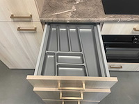 Keller - showroomkeuken met apparatuur - afbeelding 3 van  3