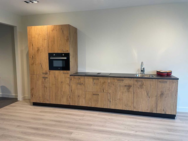 Keller - showroomkeuken met apparatuur - afbeelding 1 van  10