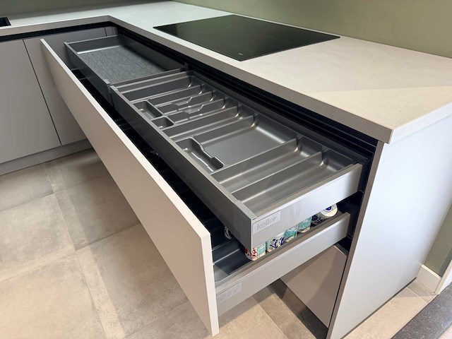 Keller - showroomkeuken met atag apparatuur - afbeelding 24 van  40