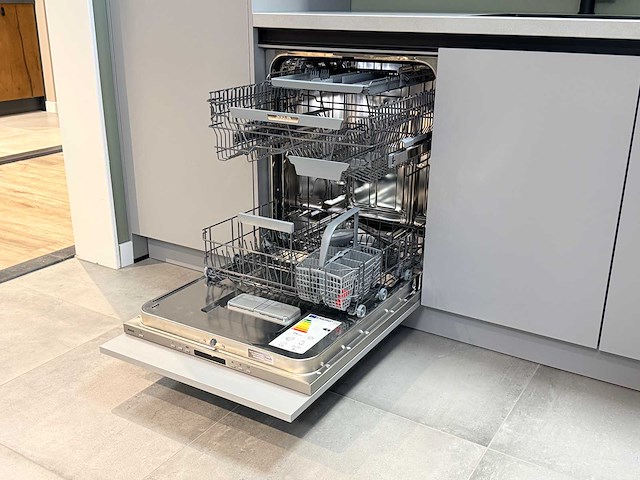 Keller - showroomkeuken met atag apparatuur - afbeelding 7 van  38