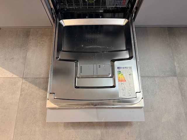 Keller - showroomkeuken met atag apparatuur - afbeelding 8 van  38