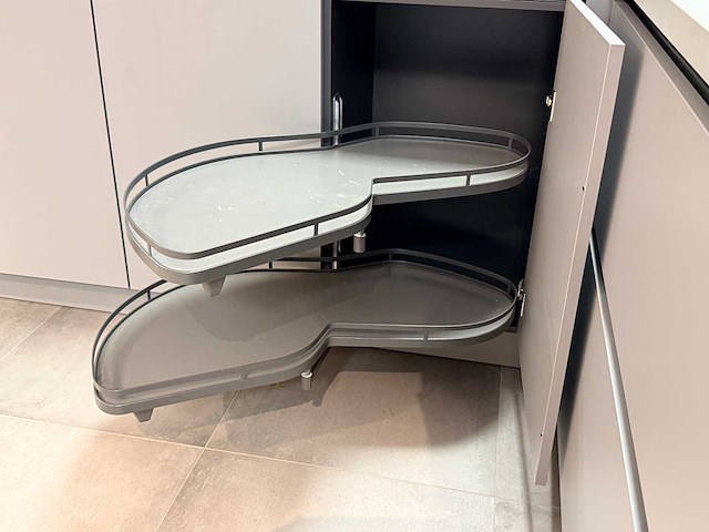 Keller - showroomkeuken met atag apparatuur - afbeelding 18 van  38