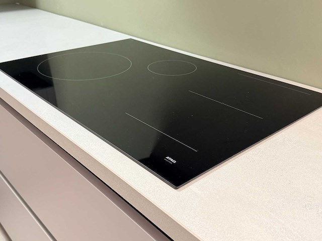 Keller - showroomkeuken met atag apparatuur - afbeelding 25 van  38