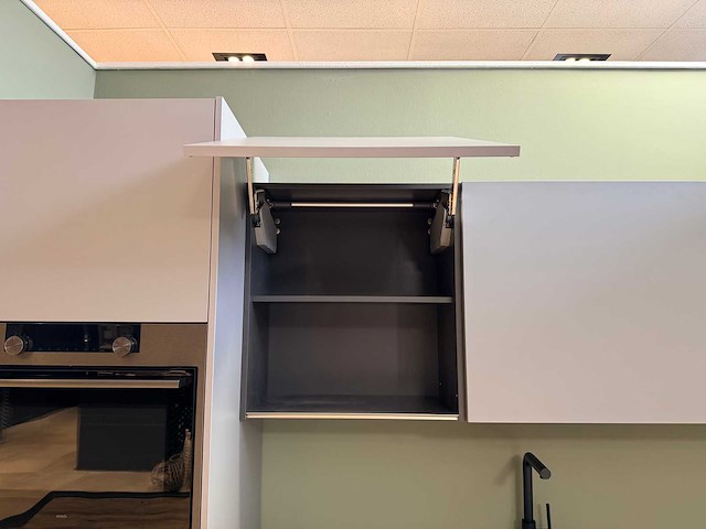 Keller - showroomkeuken met atag apparatuur - afbeelding 30 van  38