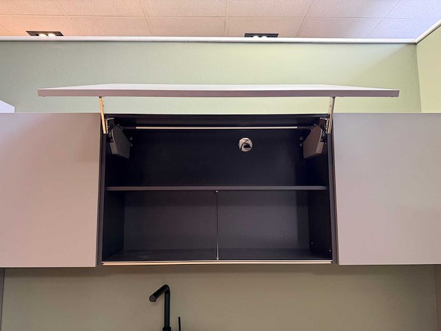Keller - showroomkeuken met atag apparatuur - afbeelding 31 van  38