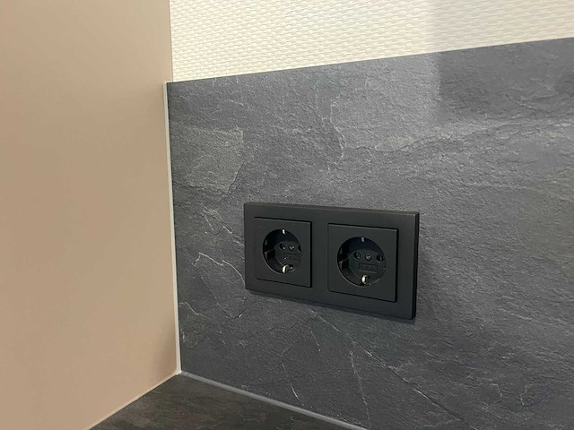 Keller - showroomkeuken met bosch/siemens apparatuur - afbeelding 18 van  37