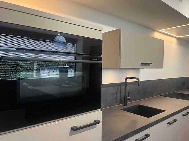 Keller - showroomkeuken met bosch/siemens apparatuur - afbeelding 13 van  43